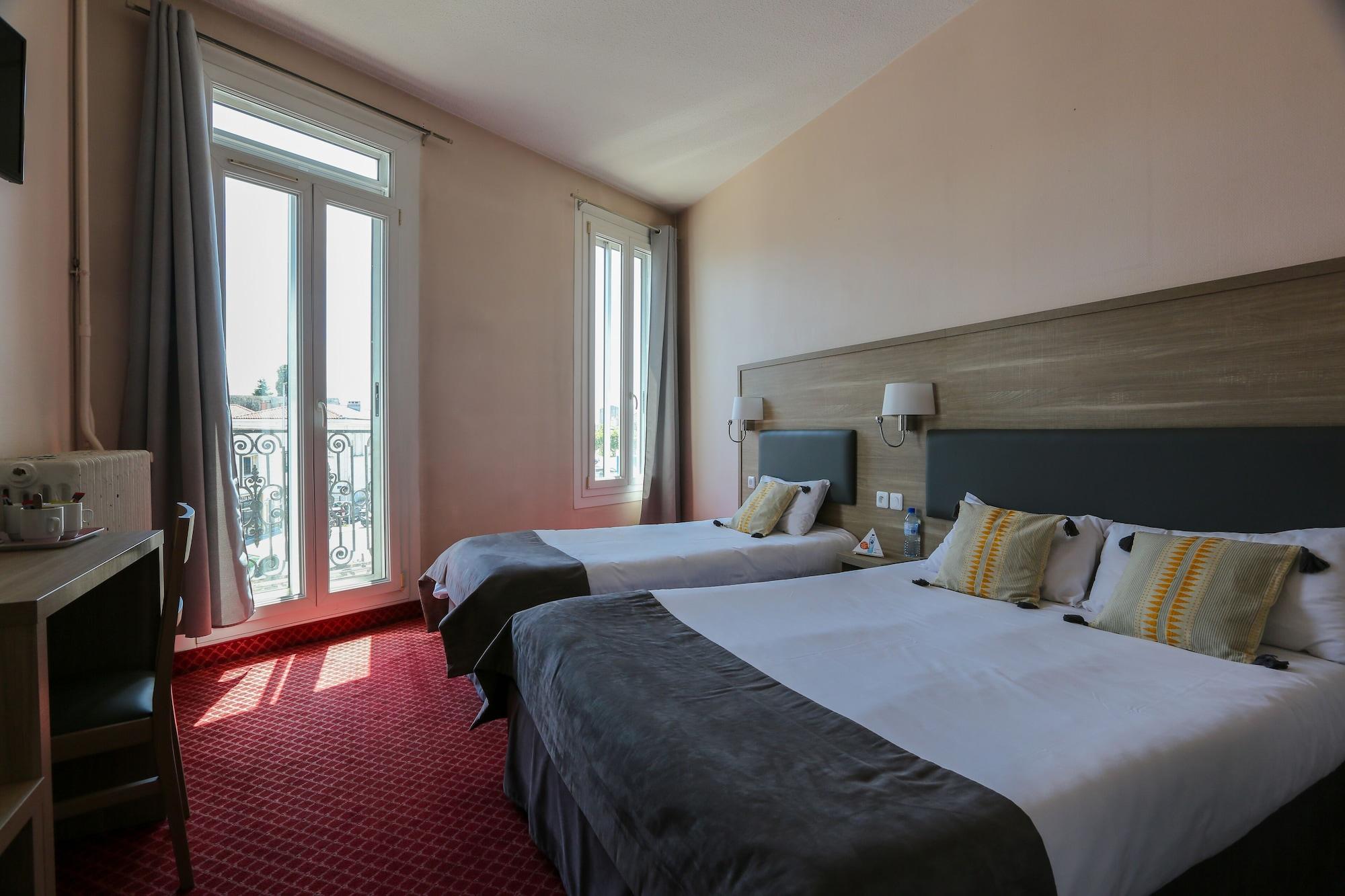 Brit Hotel Bleu Nuit Сент Экстерьер фото