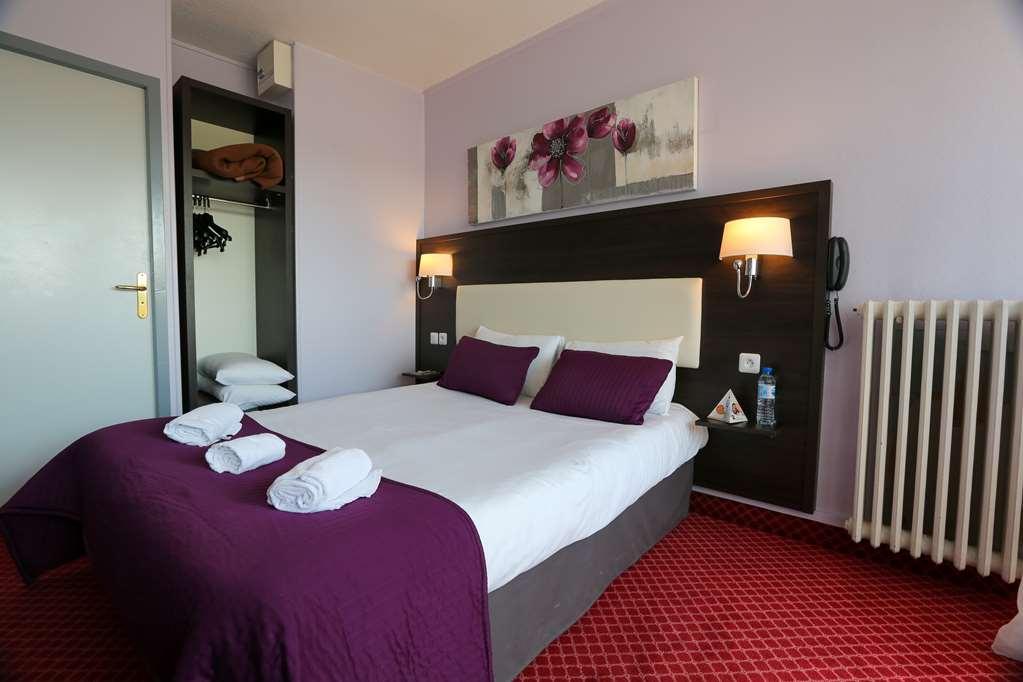 Brit Hotel Bleu Nuit Сент Номер фото