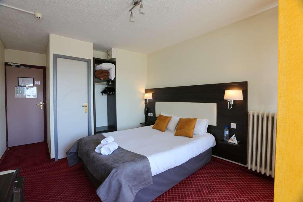 Brit Hotel Bleu Nuit Сент Номер фото
