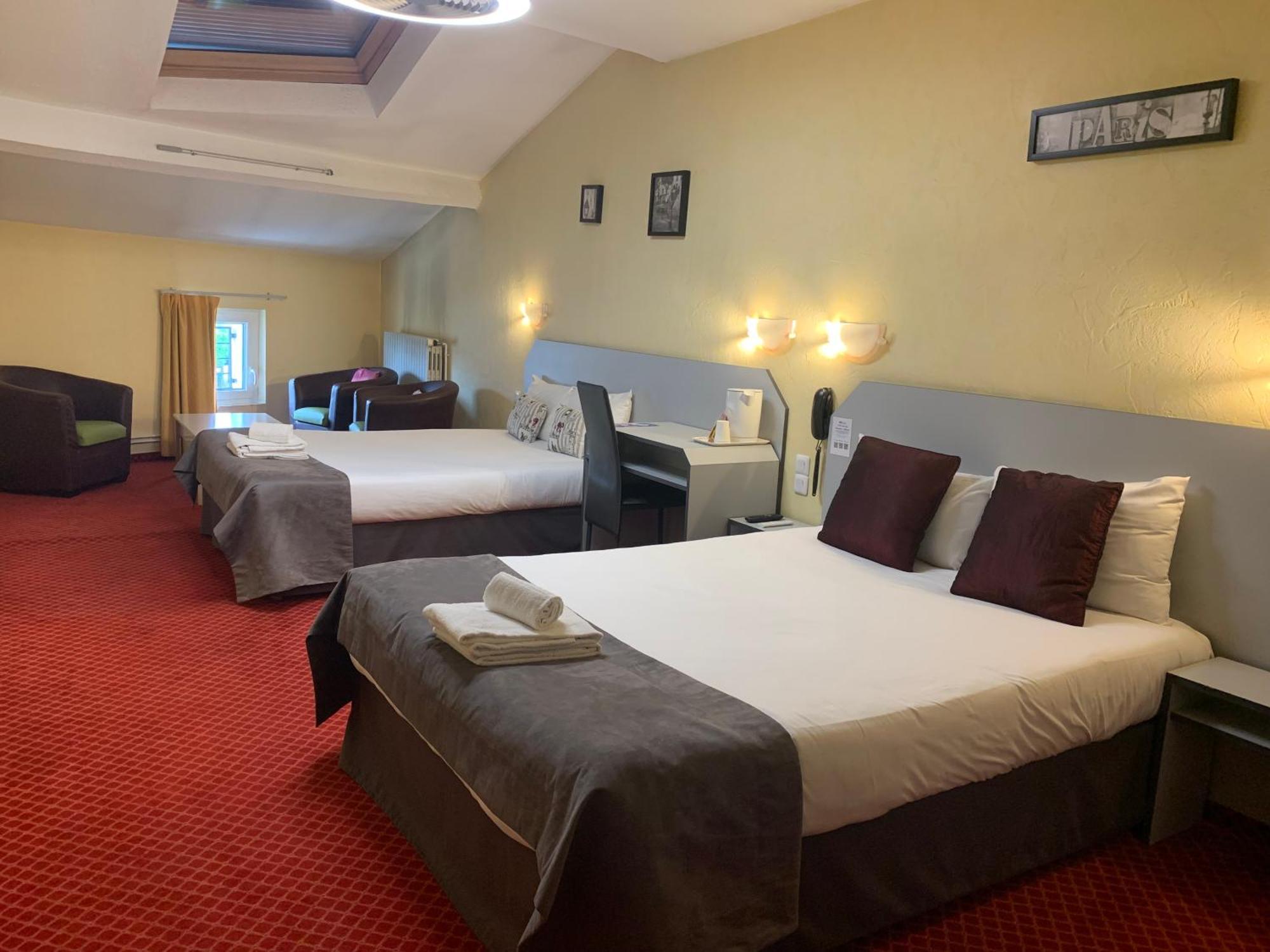 Brit Hotel Bleu Nuit Сент Экстерьер фото