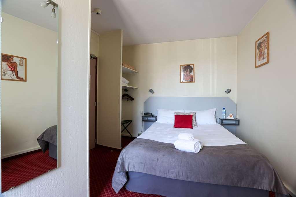 Brit Hotel Bleu Nuit Сент Номер фото